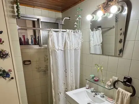 Venta Casa 5 Ambientes en Lomas de Zamora