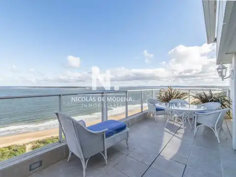 Vende excelente departamento 3 dormitorios en Tunquelen , Playa Mansa, Punta del este