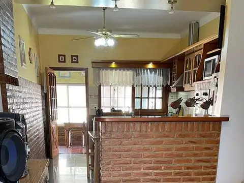 Casa en Venta en Bernal, USD 247.000