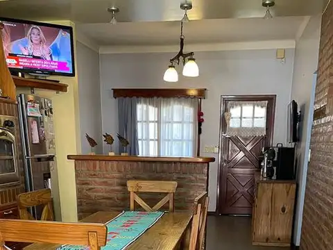 Casa 4 ambientes con 1 baño