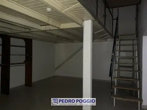 LOCAL CON OFICINAS y DEPOSITO