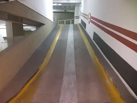 Oficina en alquiler en Microcentro 82 m2 con cochera