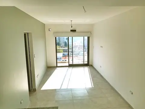 AVENIDA HIPOLITO YRIGOYEN 1300