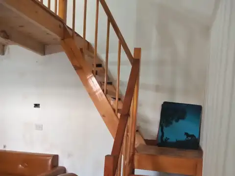 PH INTERNO - 4 AMB.C/PATIO SEMICUBIERTO