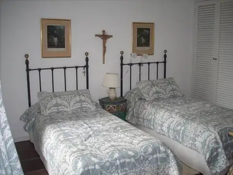 Casa en Alquiler Temporal con 4 cocheras