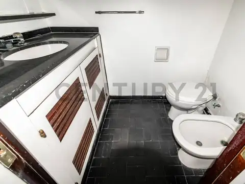 Oficina en Venta 49 años