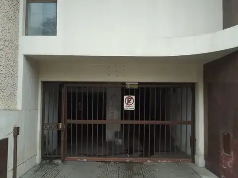 venta Cochera planta baja pellgrini