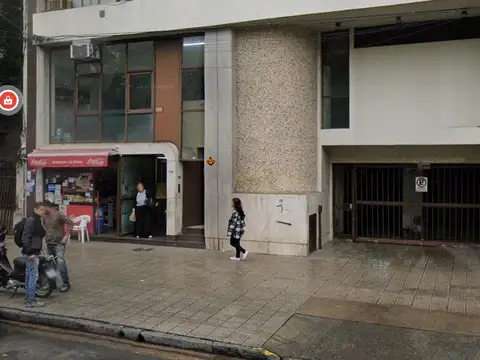 venta Cochera planta baja pellgrini