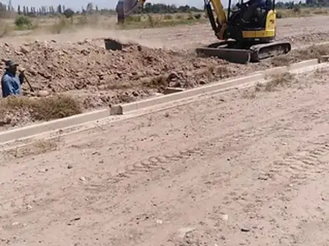 VENTA LOTE 300 m2 B° AGUA Y ENERGÍA 29 RUSSELL