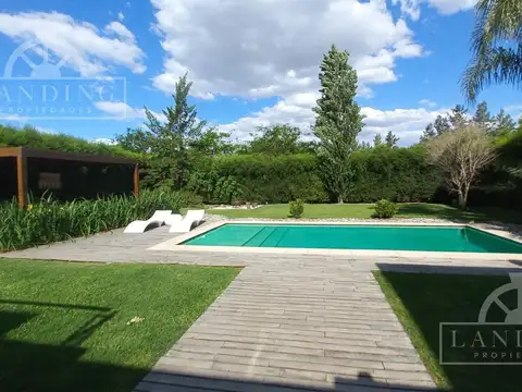 Casa en Venta en El Encuentro, USD 920.000