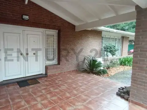 Casa en Venta en Barrio Parque Leloir, USD 650.000