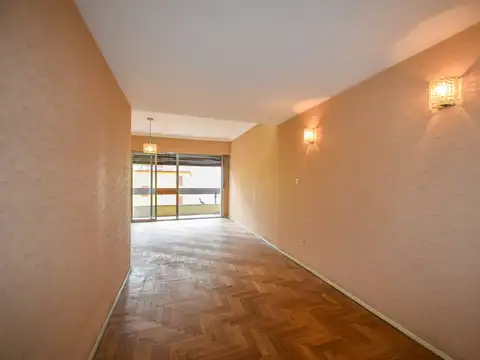 Venta Departamento 4 Ambientes c/dependencias - Centro