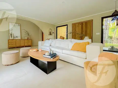 Casa 4 ambientes con 3 baños