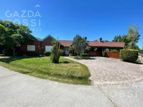 Hermosa casa APTO CREDITO 5 ambientes a la venta  en Campos de Echeverria, Canning