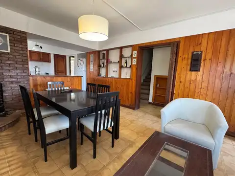 Depto Tipo Casa en Alquiler de 5 ambientes