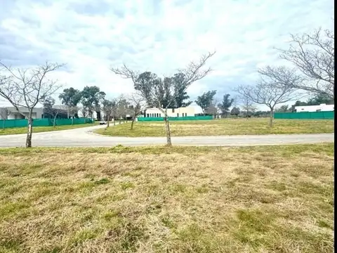 Venta - Lote en Barrio Everlinks Golf and Country Club - Luján