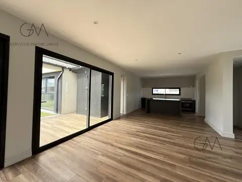 Casa en alquiler Barrio Privado Rumenco