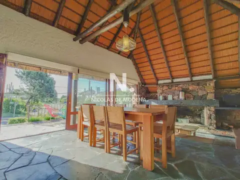 Casa en venta Playa Mansa 3 dormitorios