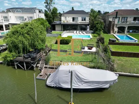 Venta Casa San Marco al Rio Villanueva.Con Renta