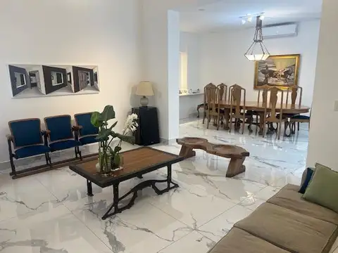 VENTA Casa Belgrano cochera
