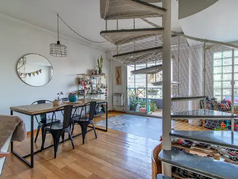 Departamento tipo Dúplex 3 ambientes con cochera