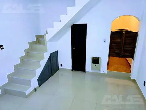 Depto Tipo Casa en Venta de 3 ambientes