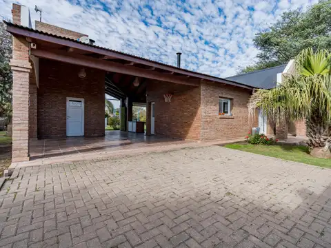 Casa en Venta en Funes, USD 325.000