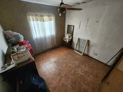 Casa 5 ambientes con 1 baño