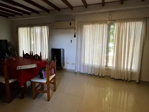 Depto Tipo Casa en Venta en Bernal, USD 67.000