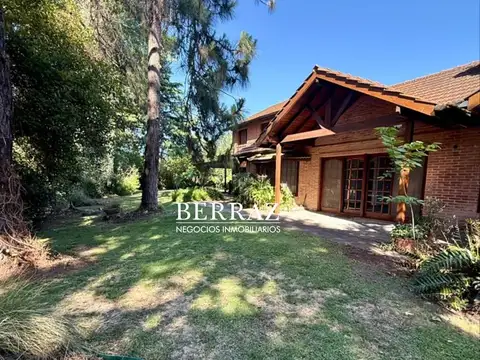 Casa Venta 4 Dormitorios Village Golf