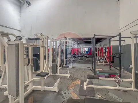 COMPLEJO DEPORTIVO EN VENTA EN LA PLATA