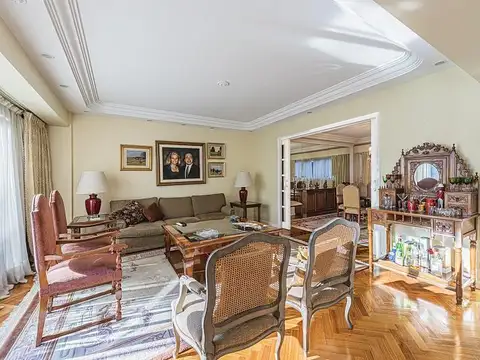 Gelly Y Obes Gral. Av. al 2200