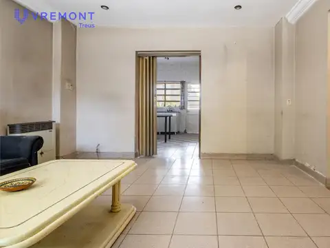 Casa 7 ambientes con 2 baños