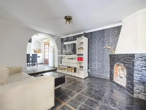 Depto Tipo Casa en Venta de 5 ambientes