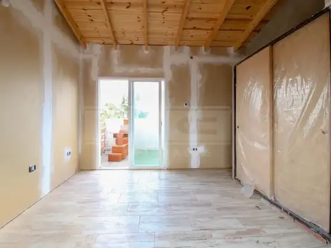 Depto Tipo Casa en Venta al Este