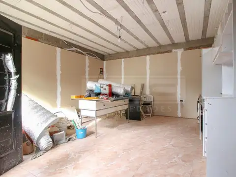 Lynch Pueyrredon al 6000 entre Mar del Plata y Campichuelo