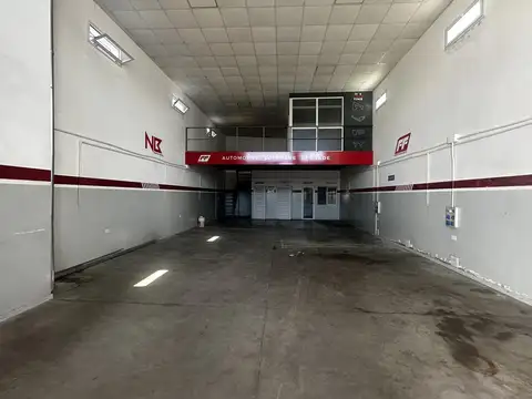 Galpon con Oficina. Fisherton. Sobre Eva Peron  6500