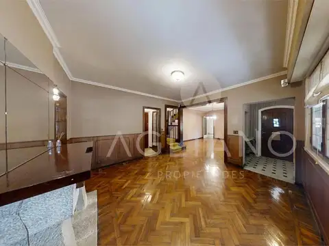 Venta casa 5 Amb plaza mitre