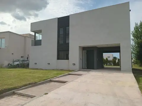 Casa en Venta en Haras Santa Maria, Escobar