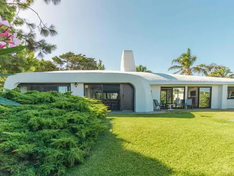 Casa en Alquiler en Pinares, USD 7.500