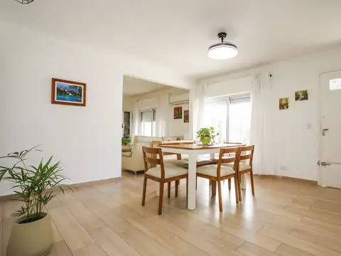 VENTA CASA 5 AMBIENTES CON JARDIN EN SAAVEDRA