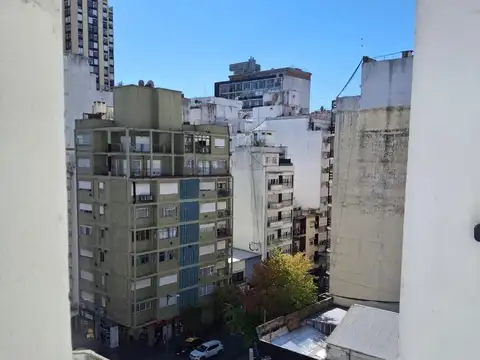 Rivadavia 2400 , Piso 7
