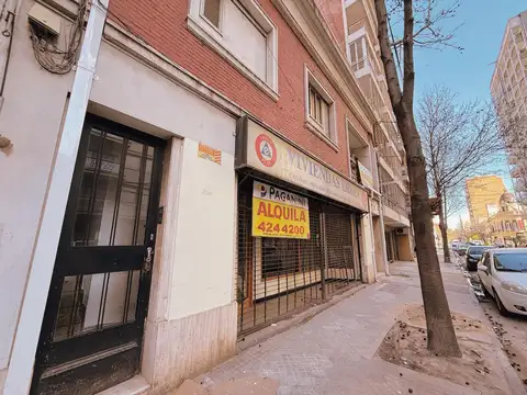 San Martin 1639 - Casa Planta Alta De 3 Dormitorios Solo Uso Comercial En Alquiler - Centro, Rosario