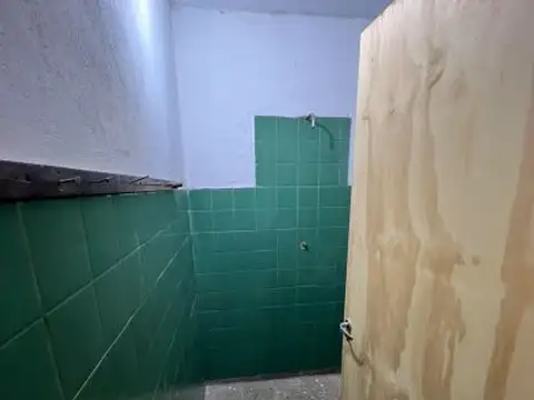 Granadero Baigorria, Moreno nº 210 Galpon - Deposito - Alquiler