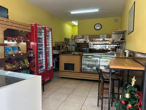 ALQUILER con Venta de mobiliario - Local comercial a la calle - Gorriti 3600