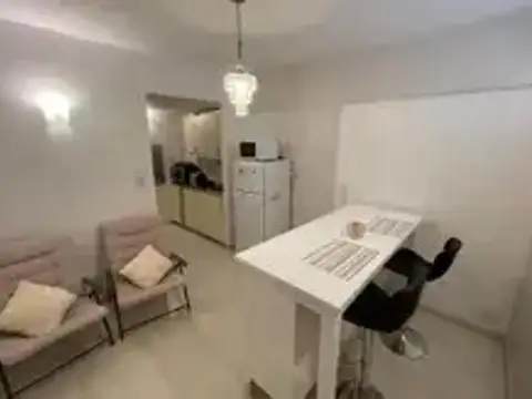 Monoambiente diividido FRENTE SUPERLUMINOSO