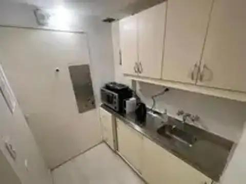 Monoambiente diividido FRENTE SUPERLUMINOSO