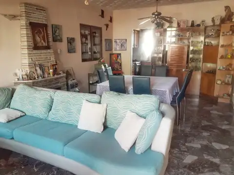 Venta Casa 4 Ambientes Villa Bosch Parque y pileta