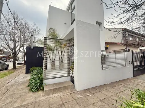 Depto Tipo Casa en Venta de 2 ambientes