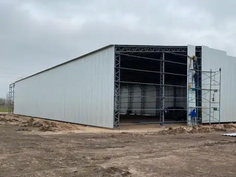 Nave 1000 m2 a estrenar en Parque Industrial Ruta 6